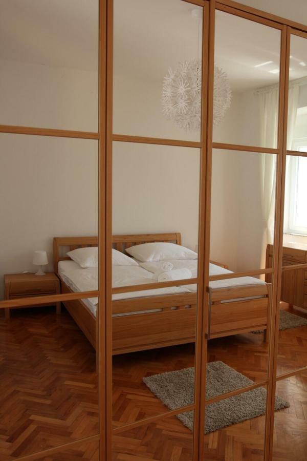 Central House Nona Crikvenica Extérieur photo