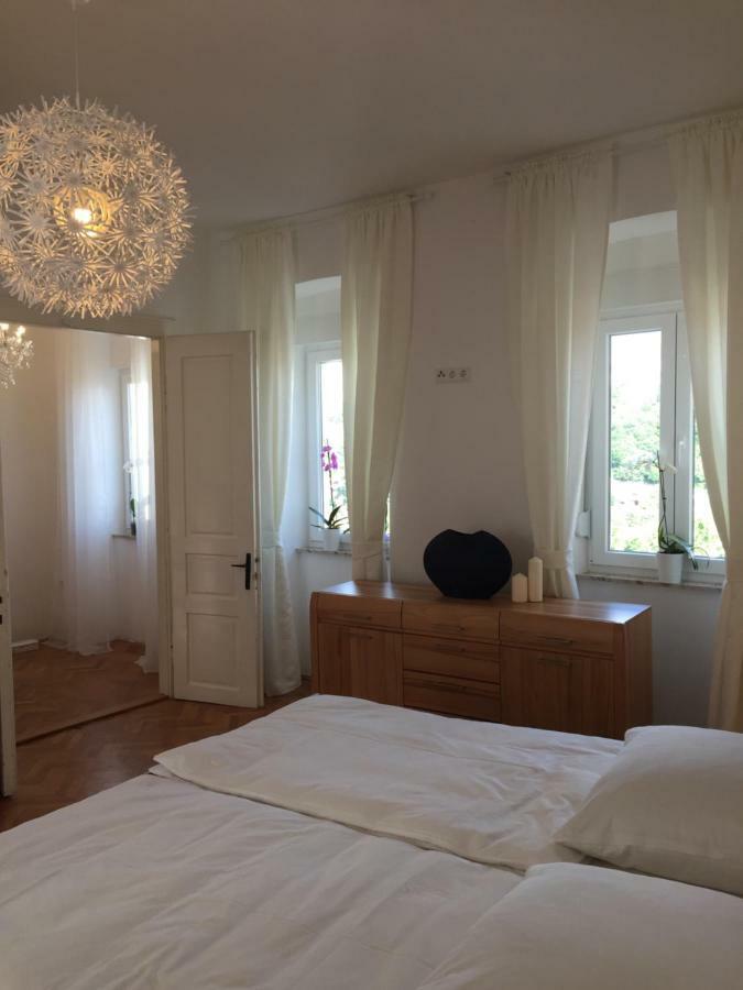 Central House Nona Crikvenica Extérieur photo